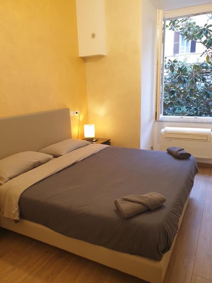 ローマ Lombardo Bed & Breakfast エクステリア 写真