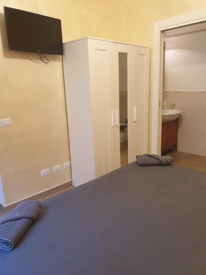ローマ Lombardo Bed & Breakfast エクステリア 写真